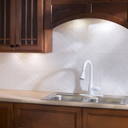 Fasade 18in x 24in Traditional 6 Gloss White Backsplash Panel 5pk MPN:PB5600