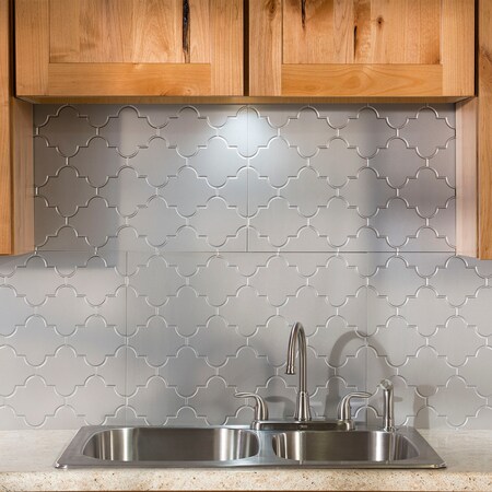 Fasade 18in x 24in Monaco Argent Silver Backsplash Panel 5pk MPN:PB6809