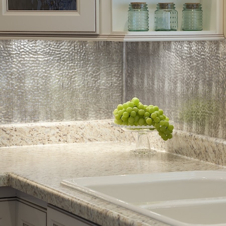 Fasade 18in x 24in Hammered Crosshatch Silver Backsplash Panel 5pk MPN:PB5521