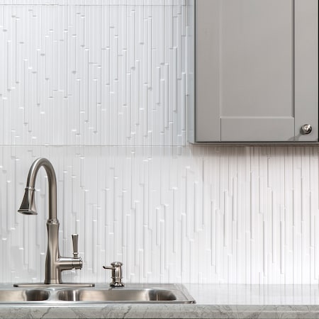 Fasade 18in x 24in Skyline Gloss White Backsplash Panel 5pk MPN:PB7100