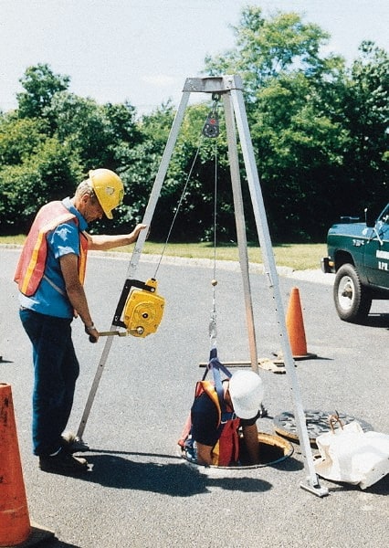 Confined Space Entry & Retrieval Systems, Base Type: Tripod , Winch Power Type: Manual , Cable Material: Galvanized Steel , Maximum Load Capacity: 310.0  MPN:CSRS3-100