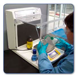HEMCO® MicroFlow II Ductless Workstation 18