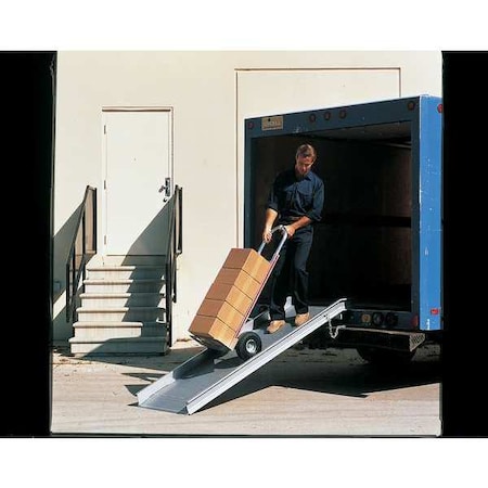 Walk Ramp, Apron End, 2200lb, 28-3/4Inx10ft MPN:VR29102