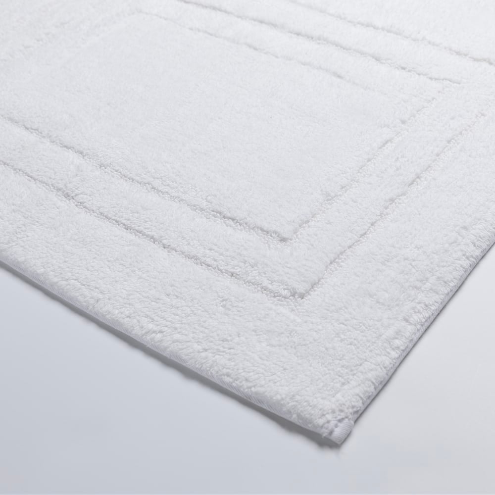 HSM Bath Rugs, 24in x 36in, White, Total Qty 10 MPN:TMT00303