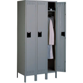 Tennsco® 1-Tier 3 Door Locker w/ Legs & Recessed Handle 36