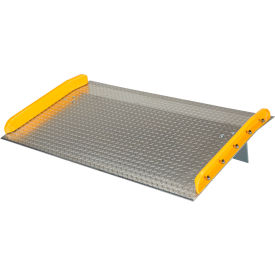 Vestil™ Aluminum Dock Board Steel Curb 60