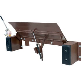 Vestil™ Steel Hand Pump Edge-O-Dock Leveler 17-1/2