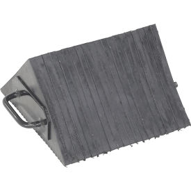 Vestil™ Wheel Chock with Grip Rubber 10-1/8