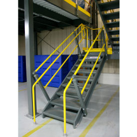 Wildeck® IBC Stair Closed Tread With Open Riser 36