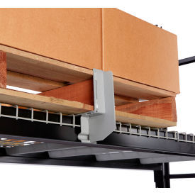 Worldwide Material Handling WorldStop® Single Row Heavy Duty Pallet Safety Stop 3